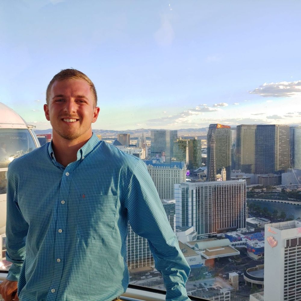 Meet your Posher, Devin